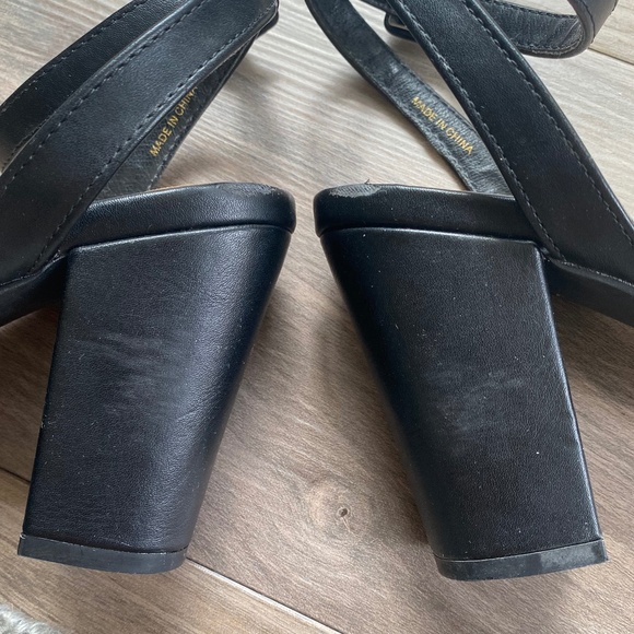 Le Chateau Strappy Heels Black 7.5 - Picture 7 of 9